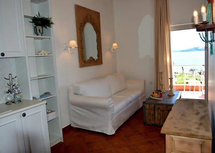 Апартаменты Perigiali